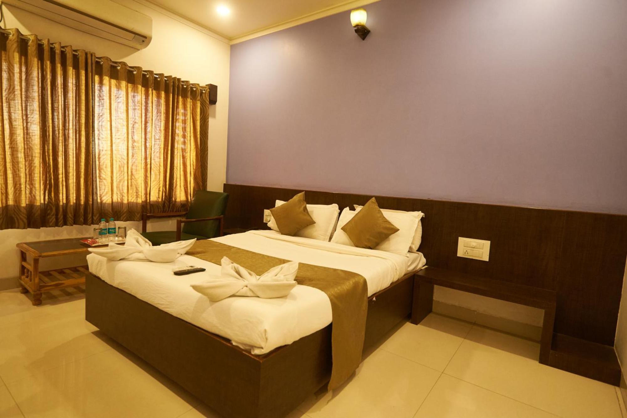 Hotel Pride Inn Shirdi Exterior photo